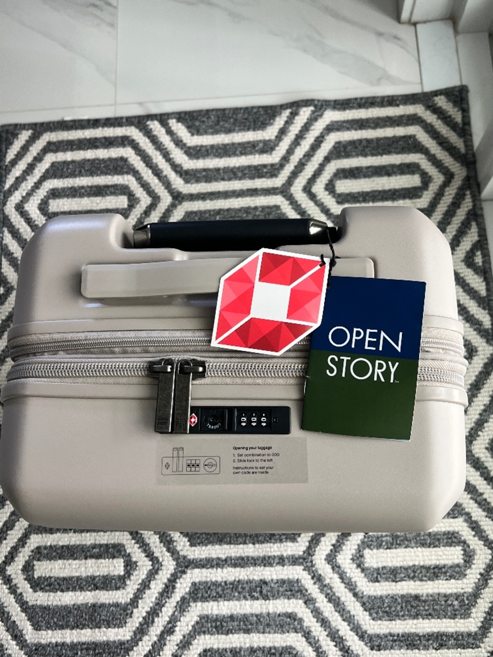 Signature Hardside Carry On Spinner Suitcase Matte Atmosphere - Open Story NEW - Picture 2 of 14